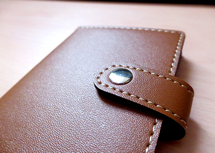 cardholder_08