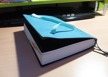 手帳やノートのしおり代わりにも ロフト限定発売中のバンド付きの下敷きがしっくりきた話 ぴらめこな生活